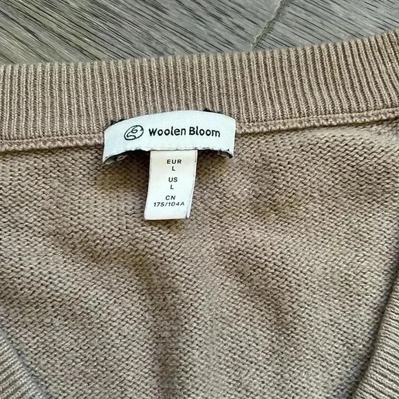 🔥woolen Bloom🔥 | V neck  lightweight long sleeve knit sweater - Picture 6 of 10